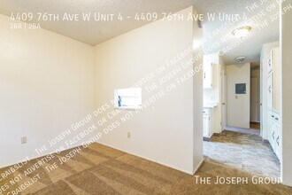 4409 76th Ave W in University Place, WA - Building Photo - Building Photo
