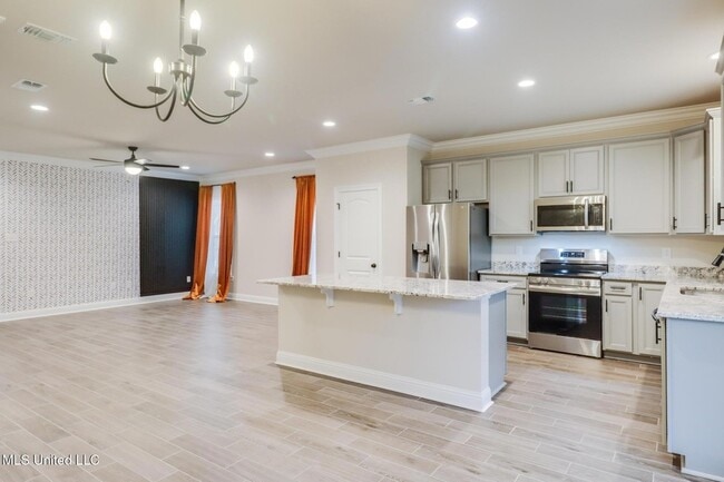 856 Leeward Dr in Biloxi, MS - Building Photo - Building Photo