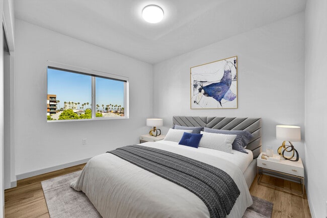 property at 1240 Magnolia Ave