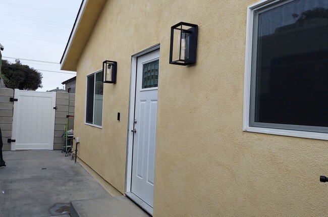 15322 Eriel Ave, Unit A in Gardena, CA - Building Photo - Building Photo