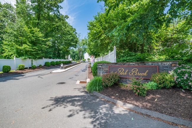 2 A Jeanette Rd in Danbury, CT - Building Photo - Building Photo
