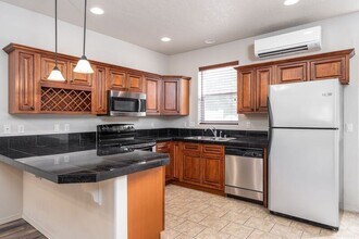 105 S Tweedt Pl in Kennewick, WA - Building Photo - Building Photo