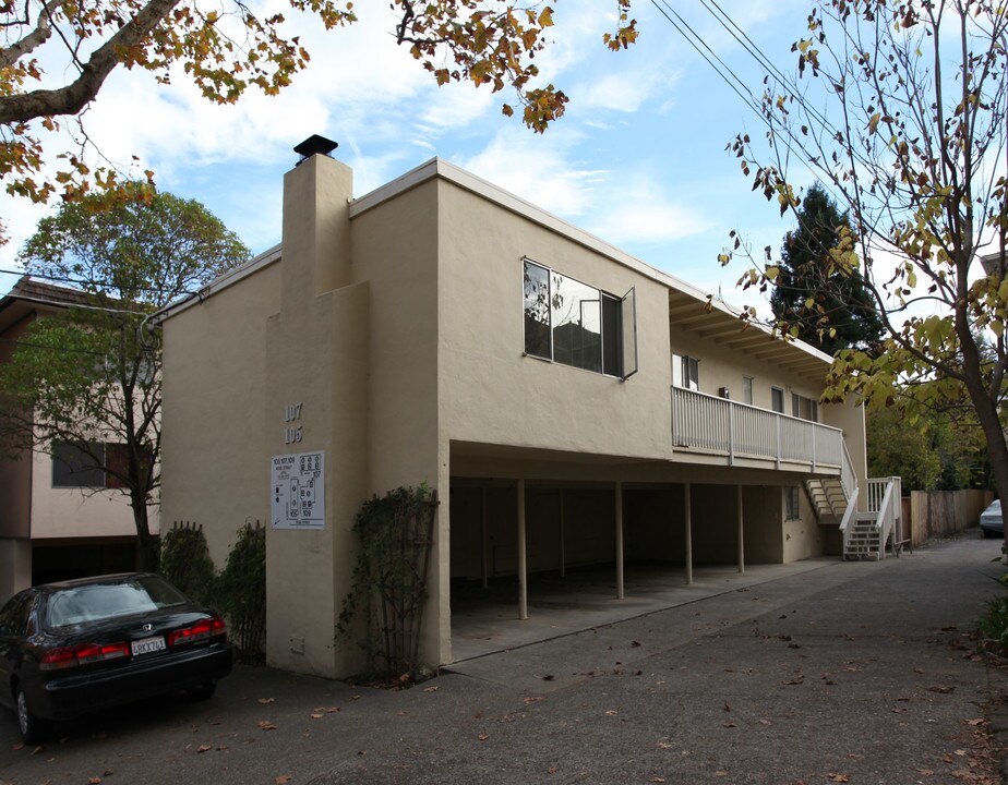 105-109 Ross St in San Rafael, CA - Building Photo