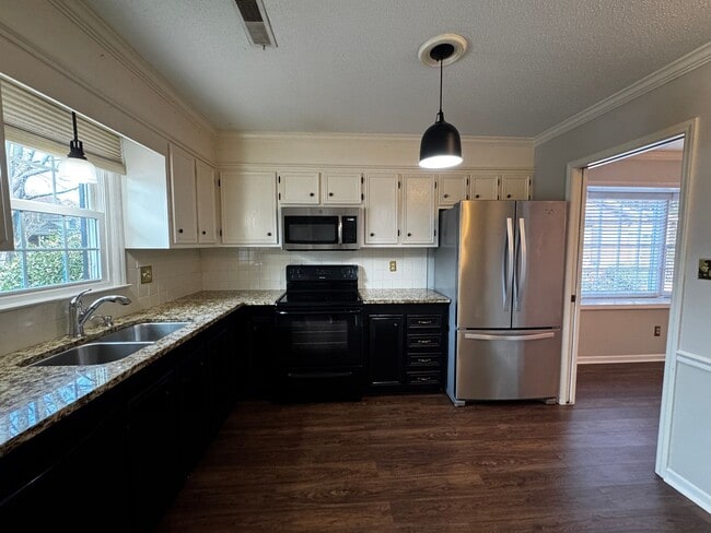 135 Chrisfield Cir in Winston-Salem, NC - Building Photo - Building Photo