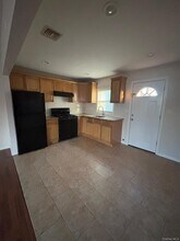 202 Clark St in Brentwood, NY - Building Photo - Building Photo