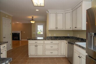 144 Vail Ct in Sanford, NC - Foto de edificio - Building Photo
