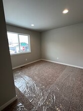 1090 S New Oak Ln in East Wenatchee, WA - Building Photo - Building Photo