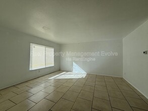 3840 N 43rd Ave in Phoenix, AZ - Building Photo - Building Photo