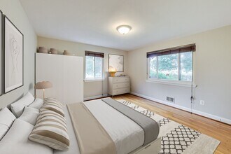 8617 Lynbrook Dr in Bethesda, MD - Building Photo - Building Photo