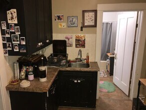 221 State St, Unit 2 in Mankato, MN - Foto de edificio - Building Photo