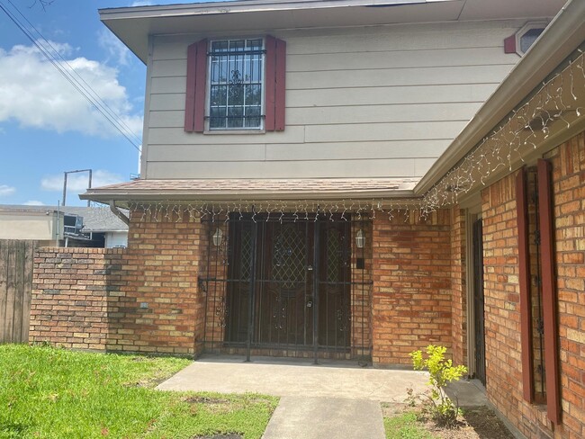 property at 3400 Spurlock Rd
