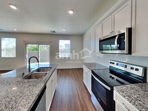 1469 Golden Hour Ave in North Las Vegas, NV - Building Photo - Building Photo