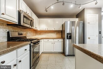 151 Vernon Ct in Lansdale, PA - Building Photo - Building Photo