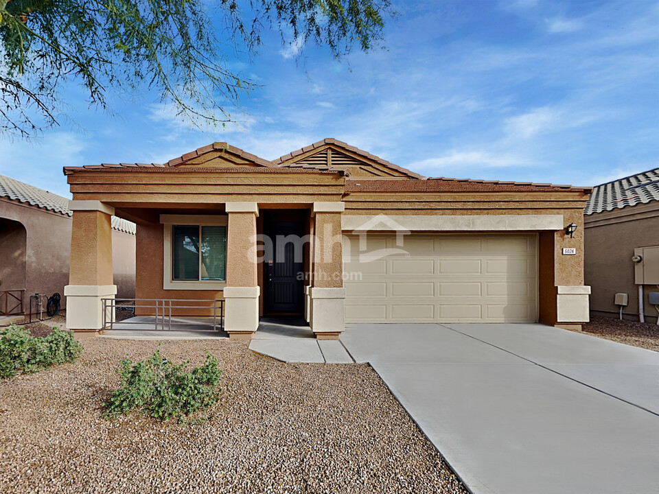 5026 E Sunstone Dr in San Tan Valley, AZ - Building Photo