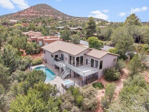 190 Rolling Hills Rd in Sedona, AZ - Building Photo - Building Photo