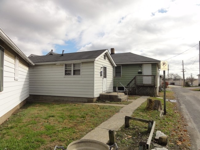 Full Occupied 4-unit Property in East Alton, IL - Building Photo - Building Photo