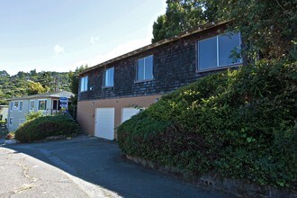 608 Locust St in Sausalito, CA - Foto de edificio - Building Photo