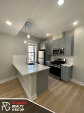 440 W Belden Ave, Unit 432-06 in Chicago, IL - Building Photo - Building Photo