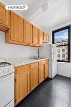 200 W 16th St in New York, NY - Building Photo - Building Photo
