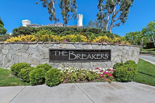 property at 74 Shorebreaker Dr