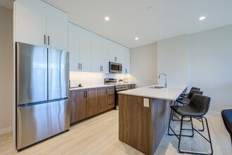 Queensland Apartments in Stratford, ON - Building Photo - Building Photo