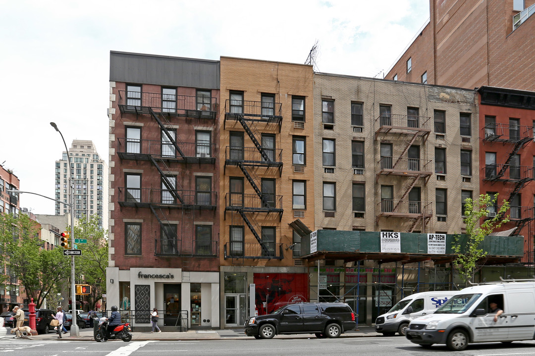 1325 3rd Ave in New York, NY - Building Photo