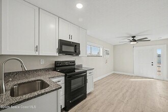 2700 S Highway A1a Hwy in Melbourne Beach, FL - Foto de edificio - Building Photo