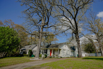 3308 Wood St in Texarkana, TX - Building Photo - Building Photo