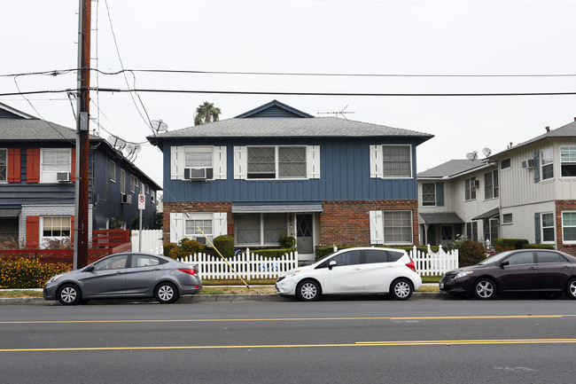 13509 Moorpark St in Sherman Oaks, CA - Building Photo - Building Photo