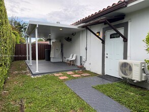 8601 SW 4th St in Miami, FL - Building Photo - Building Photo