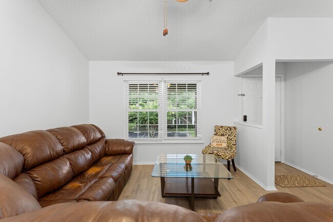 property at 128 Reserve Cir
