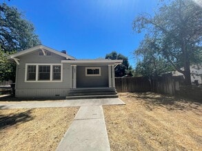 9230 Curbaril Ave in Atascadero, CA - Building Photo - Building Photo