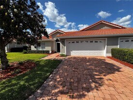 10156 Mainsail Dr in Wildwood, FL - Building Photo