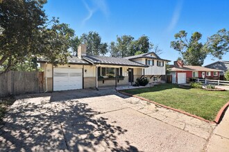 930 Potter Dr in Colorado Springs, CO - Building Photo - Building Photo