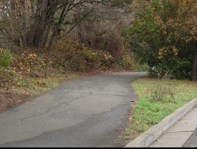 4247 Flat Rock Cir in Santa Rosa, CA - Foto de edificio - Building Photo