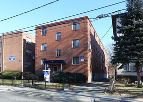 Garden Hill Apartments in Hartford, CT - Building Photo