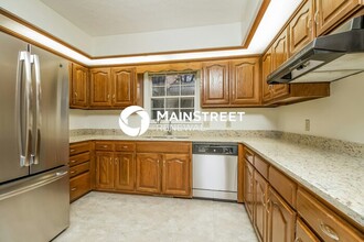 7408 River Park Dr in Nashville, TN - Foto de edificio - Building Photo