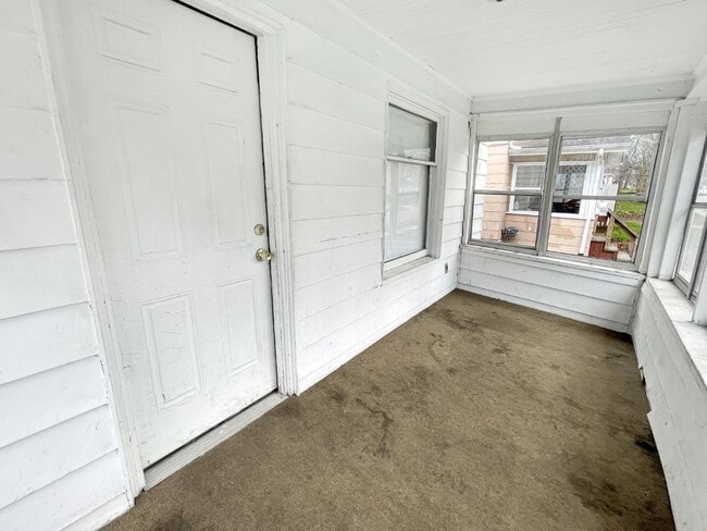 property at 1709 Maplewood Ave