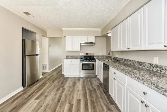 1004 Richard Dr in Garland, TX - Building Photo - Building Photo