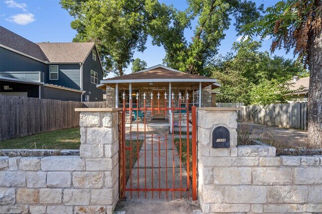 1306 Haskell St in Austin, TX - Building Photo - Building Photo