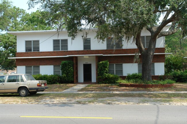 807 CHERRY St in Panama City, FL - Foto de edificio - Building Photo