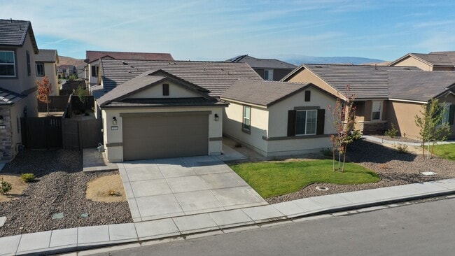 2032 Frst Grv Ln in Sparks, NV - Building Photo - Building Photo