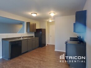 4122 Apple Creek Dr in Indianapolis, IN - Foto de edificio - Building Photo