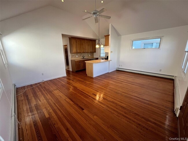 72 Georgia Ave in Long Beach, NY - Building Photo - Building Photo