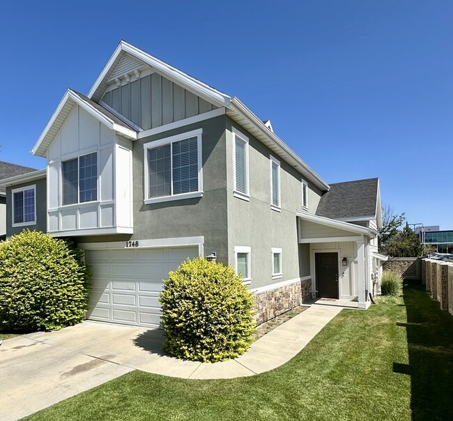 property at 1748 Winford Dr
