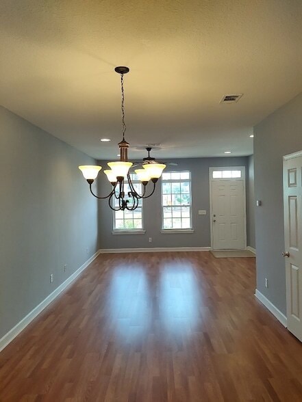 611 Atkinson Dr in Hinesville, GA - Building Photo - Building Photo