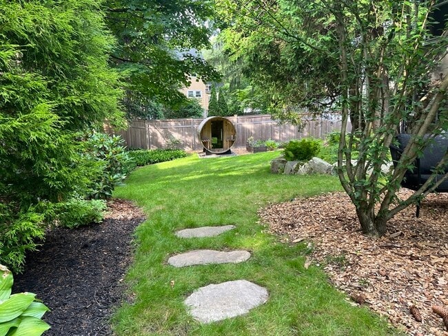 211 Forest St in Winchester, MA - Building Photo - Building Photo