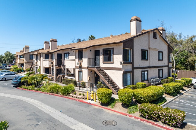 Millcreek Apartments in Vista, CA - Foto de edificio - Building Photo