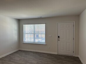 6017 Northway forest Dr in Charlotte, NC - Building Photo - Building Photo