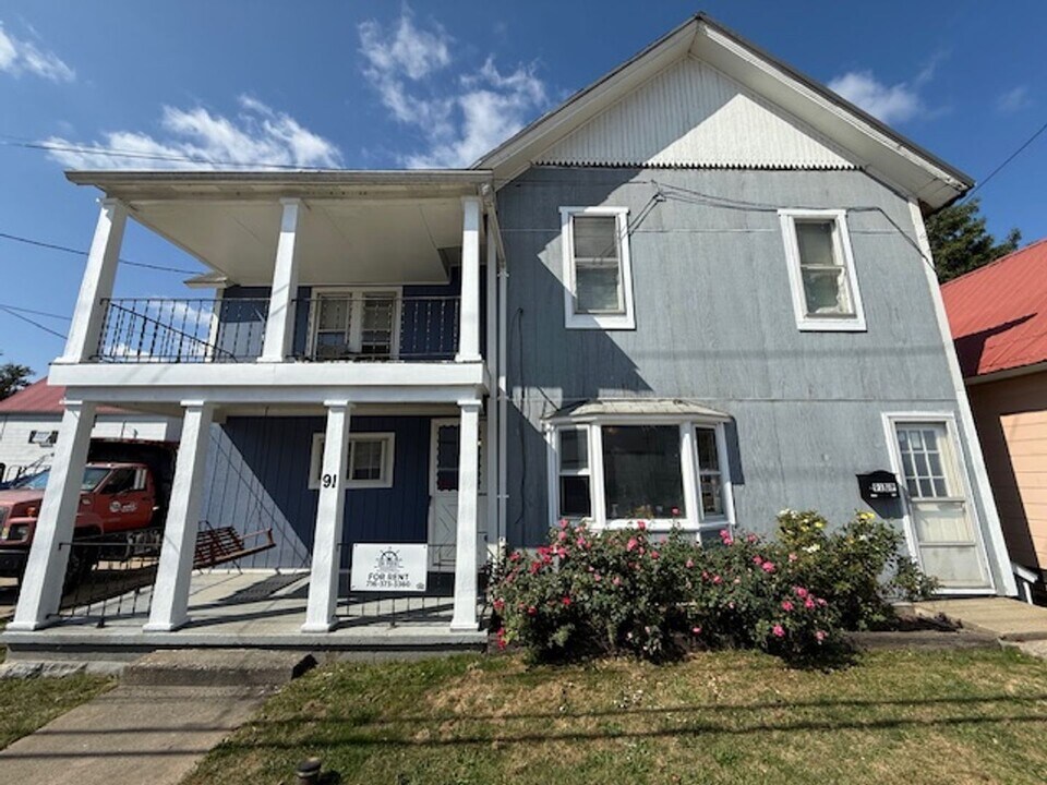 91 Davis St in Bradford, PA - Building Photo